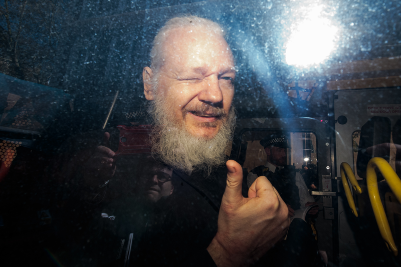 Illustration for article titled Julian Assange Arrested in London: Here Are 5 Facts About Wikileaks' White Walker
